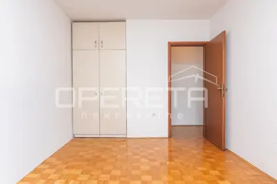 Stan 87 m², Knežija, lift i dvostrana orijentacija - 8