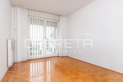 Stan 87 m², Knežija, lift i dvostrana orijentacija - 7