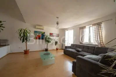 Kuća 650 m², Podstrana uz plažu i otvoren pogled na more - 16