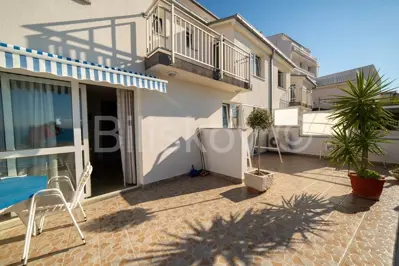 Kuća 650 m², Podstrana uz plažu i otvoren pogled na more - 11