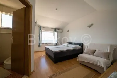 Kuća 650 m², Podstrana uz plažu i otvoren pogled na more - 8