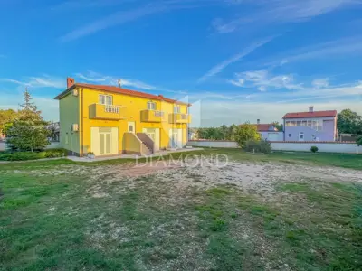 Haus 667 m², Umag Umgebung - 5 Studioapartments - 3