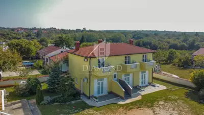 Haus 667 m², Umag Umgebung - 5 Studioapartments
