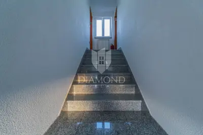 Haus 667 m², Umag Umgebung - 5 Studioapartments - 9