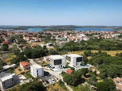 Medulin, komforan apartman u prizemlju s bazenom - 3