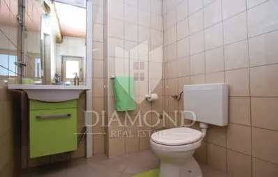 Kamena kuća 160 m², Barban - bazen i terasa - 18