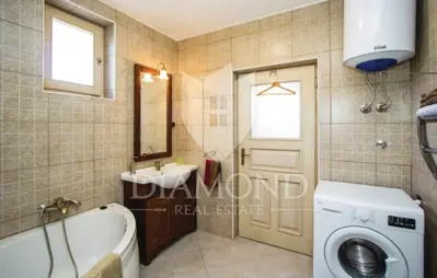 Kamena kuća 160 m², Barban - bazen i terasa - 17