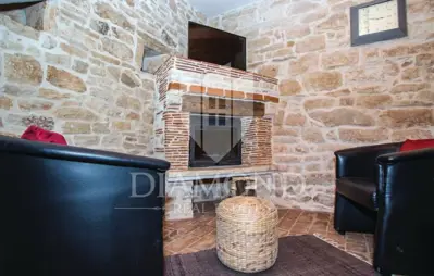 Kamena kuća 160 m², Barban - bazen i terasa - 8
