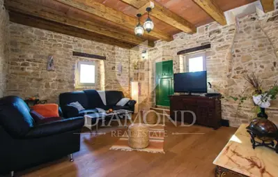 Kamena kuća 160 m², Barban - bazen i terasa - 6