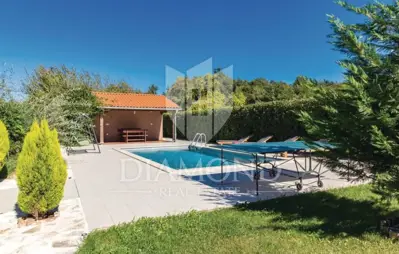 Kamena kuća 160 m², Barban - bazen i terasa - 2