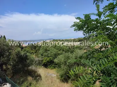 Zemljište, Brač, 695 m², 190 000 € - 4