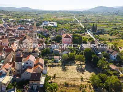 Kuća 342 m², Stari Grad - povijesno imanje s privatnim vrtom - 6