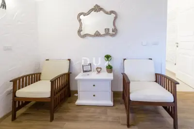 Villa 210 m², Sveti Lovreč - view of the old town core - 22