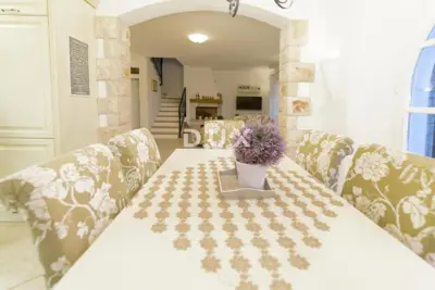 Villa 210 m², Sveti Lovreč - view of the old town core - 13