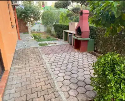 Zu verkaufen: Wohnung in Novigrad mit großem Garten.