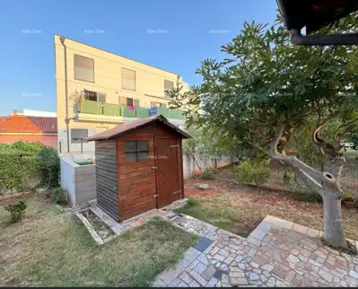 Zu verkaufen: Wohnung in Novigrad mit großem Garten. - 7
