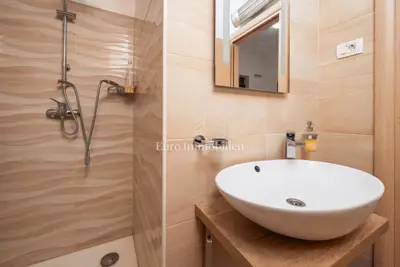 House for sale in Labin, 188 m² - 13