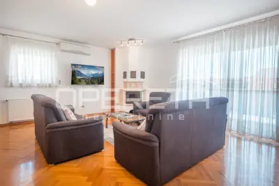 Apartment for rent in Maksimir, 157 m²