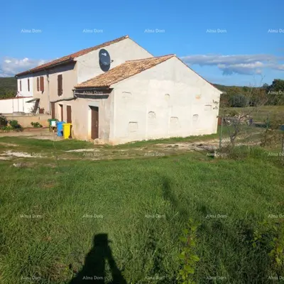 Haus 130 m², Rovinj - Steinhaus mit Gartenfläche