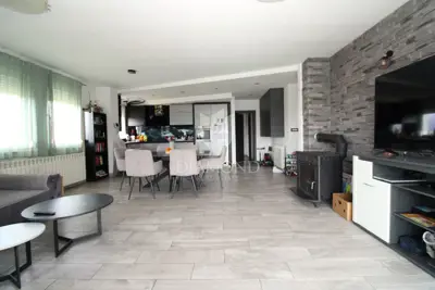 Stan, Kastav, 3 sobe, balkon i 2 parkirna mjesta - 14
