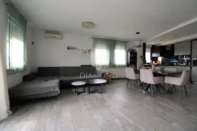Apartment, Kastav, 3 rooms, balcony and 2 parking spaces