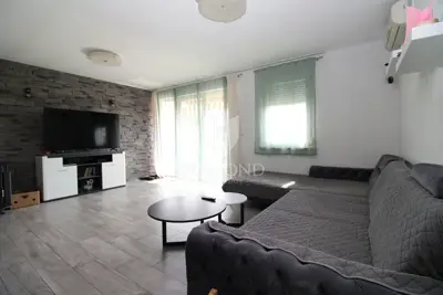Stan, Kastav, 3 sobe, balkon i 2 parkirna mjesta - 5