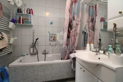 Stan, Kastav, 3 sobe, balkon i 2 parkirna mjesta - 12