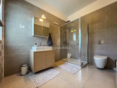 House for sale in Viškovići, 188 m² - 22
