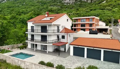 Penthouse 75 m², Bribir - krovna terasa i 2 kupaonice