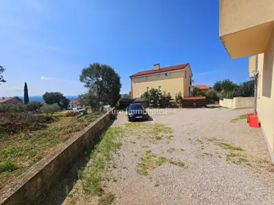 Opportunity! House with three apartments near Malinska, island of Krk - 5