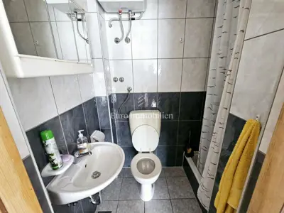 Opportunity! House with three apartments near Malinska, island of Krk - 12