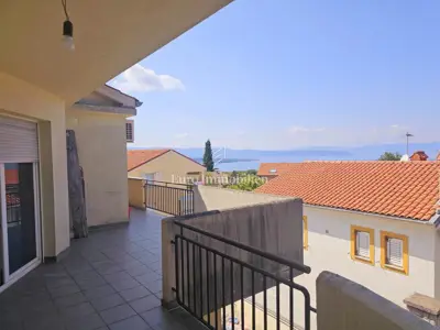 Opportunity! House with three apartments near Malinska, island of Krk - 2