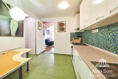 Haus, Nähe der Stadt Umag. - 12