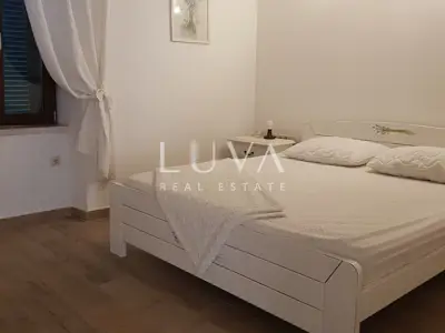 Kuća 200 m², Vrbanj - centar, bazen i terasa - 15