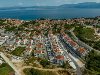 Wohnung 81 m², Sutivan, in der Nähe des Zentrums und des Strandes