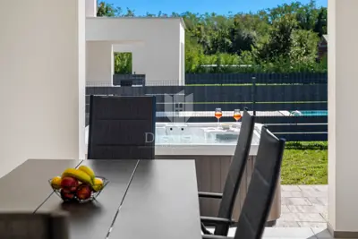 Labin, modern single-storey house with pool - 19