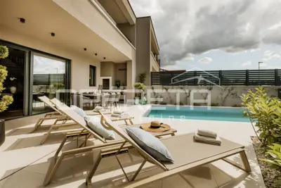 Istria, Poreč surroundings - modern semi-detached house with pool - 700 m from the sea - 15