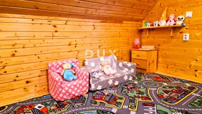 House 260 m², Fužine - pool and yard - 17