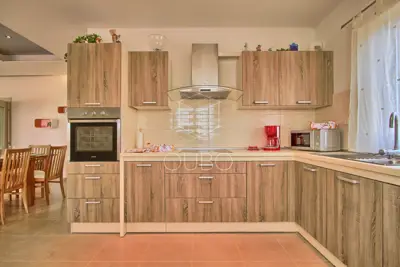 House 294 m², Štokovci - quiet location and privacy - 9