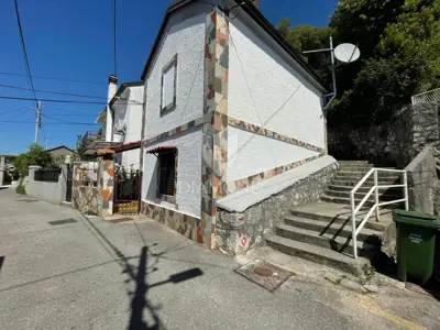 Haus 60 m², Sušačka Draga - Hof und Parkplatz - 2