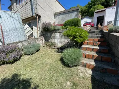 Haus 60 m², Sušačka Draga - Hof und Parkplatz - 12