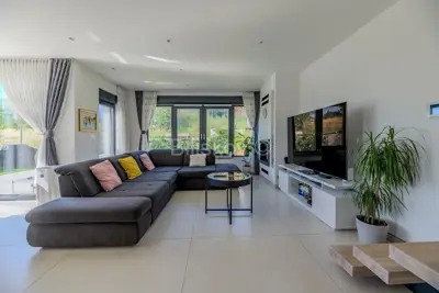 Kuća 169 m², Remete - moderna dvojna kuća - 2
