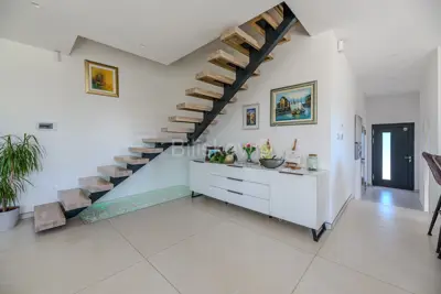 Kuća 169 m², Remete - moderna dvojna kuća - 9