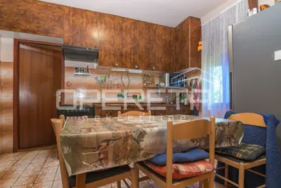 House 220 m², Sveti Ivan Zelina - ground floor and attic - 14