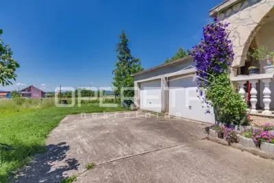 House 220 m², Sveti Ivan Zelina - ground floor and attic - 21