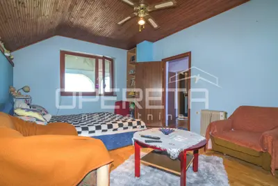 House 220 m², Sveti Ivan Zelina - ground floor and attic - 10