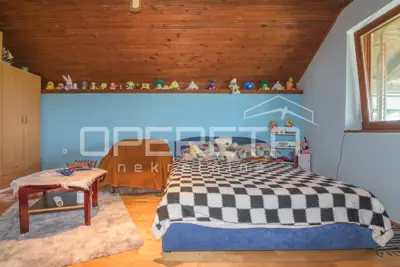 House 220 m², Sveti Ivan Zelina - ground floor and attic - 6