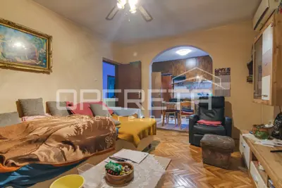 House 220 m², Sveti Ivan Zelina - ground floor and attic - 13