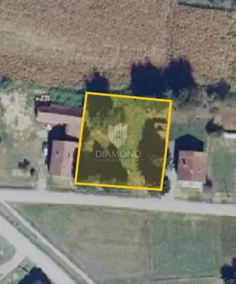 Building plot 1,279 m², Kloštar Podravski by the main road - 2