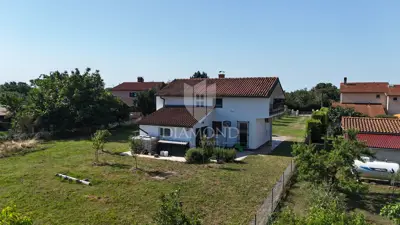 House 1,179 m², Loborika - peaceful surroundings near Pula - 7